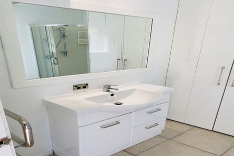 Photo of property in 2/53a Vincent Street, Howick, Auckland, 2014