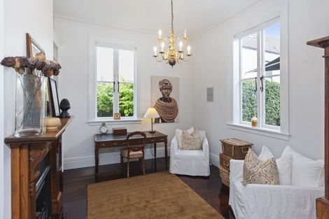 Photo of property in 26 Cranmer Square, Christchurch Central, Christchurch, 8013