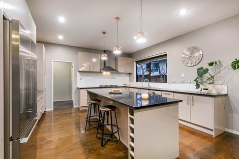 Photo of property in 29 Huntington Park Drive, Greenhithe, Auckland, 0632