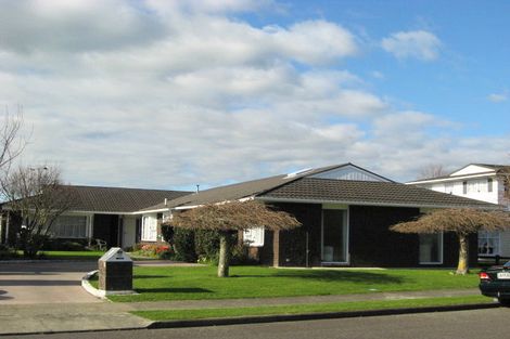 Photo of property in 71 Highbury Drive, Levin, 5510