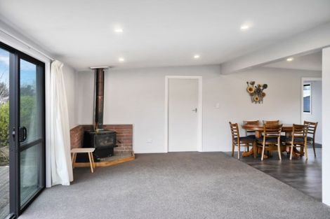 Photo of property in 18 Simons Street, Twizel, 7901