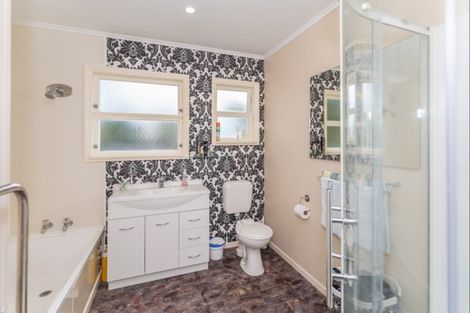 Photo of property in 15 George Street, Levin, 5510