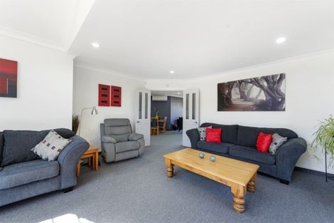 Photo of property in 25 Friesian Place, Grandview Heights, Hamilton, 3200