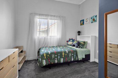 Photo of property in 58 Matai Street, Inglewood, 4330