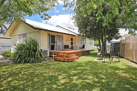 Photo of property in 19 Gilmour Place, Taradale, Napier, 4112