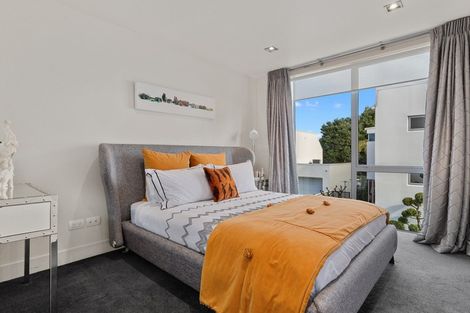 Photo of property in 169 Lake Crescent, Hamilton Lake, Hamilton, 3204