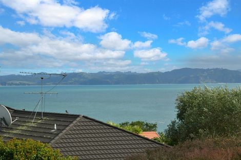 Photo of property in 1300 Whangaparaoa Road, Army Bay, Whangaparaoa, 0930