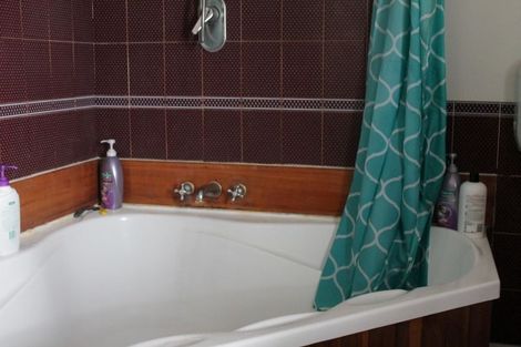 Photo of property in 1 Boundary Road, Opaheke, Papakura, 2113