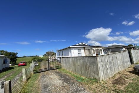 Photo of property in 605 Haowhenua Place, Hawera, 4674
