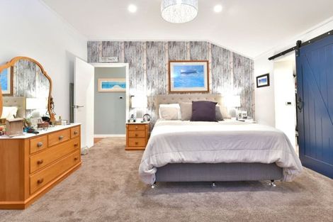 Photo of property in 105 The Esplanade, Manly, Whangaparaoa, 0930