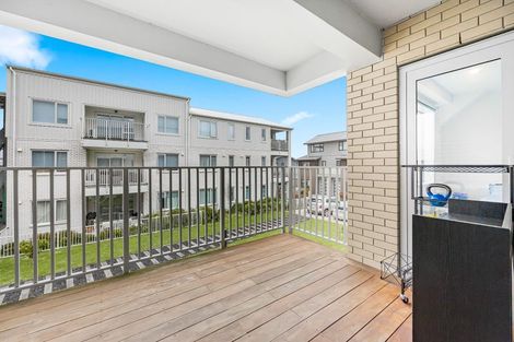 Photo of property in 105/28b Eileen Newey Place, Henderson, Auckland, 0612