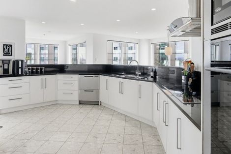 Photo of property in 1/6d Durham Street, Tauranga, 3110