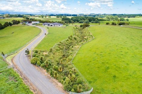 Photo of property in 760 Halcombe Road, Halcombe, Feilding, 4775