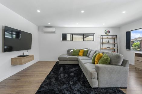 Photo of property in 2/16 James Laurie Street, Henderson, Auckland, 0612