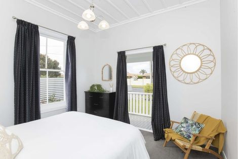 Photo of property in 43 Disraeli Street, Gisborne, 4010