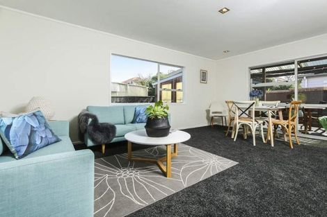 Photo of property in 25a Rogan Street, Mount Roskill, Auckland, 1041