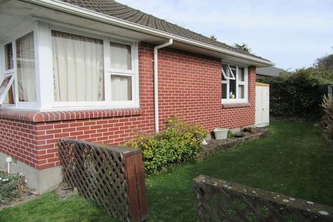 Photo of property in 1/19 Pinehurst Crescent, Russley, Christchurch, 8042