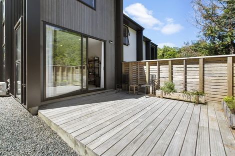 Photo of property in 2 Rua Kai Way, Brooklyn, Wellington, 6021