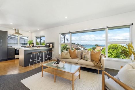 Photo of property in 1/27 Walter Street, Hauraki, Auckland, 0622