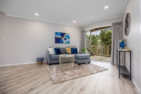 Photo of property in 37 Onedin Place, Titirangi, Auckland, 0604