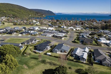 Photo of property in 111 Kenrigg Road, Kinloch, Taupo, 3377