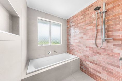 Photo of property in 41 Awatiro Drive, Kaukapakapa, 0871