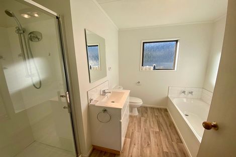 Photo of property in 1 Donegal Street, Cromwell, 9310