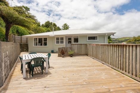 Photo of property in 12 Pembroke Street, Tawa, Wellington, 5028