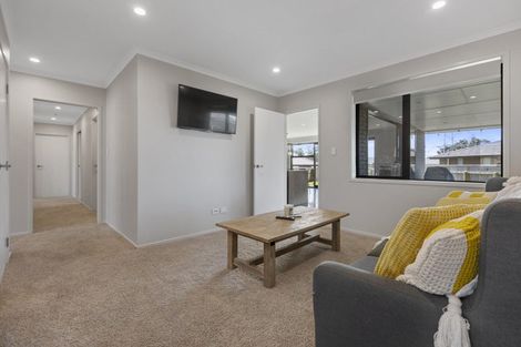 Photo of property in 10 Kararaina Close, Whalers Gate, New Plymouth, 4310