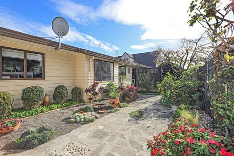 Photo of property in 12 Railey Place, Greenmeadows, Napier, 4112