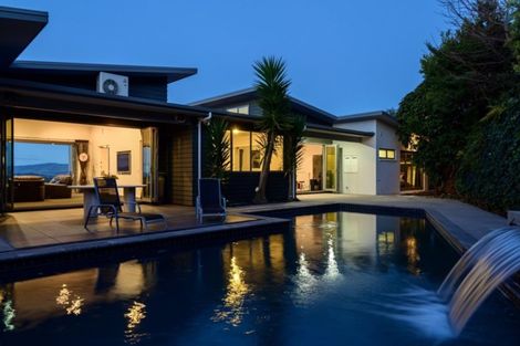 Photo of property in 12 Linden Place, Matipo Heights, Rotorua, 3015