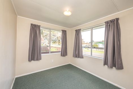 Photo of property in 12 Massey Street, Aramoho, Whanganui, 4500