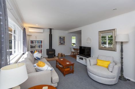 Photo of property in 190 Main Road South, Raumati South, Paraparaumu, 5032