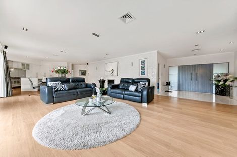 Photo of property in 7 Burgundy Park Avenue, Henderson, Auckland, 0612