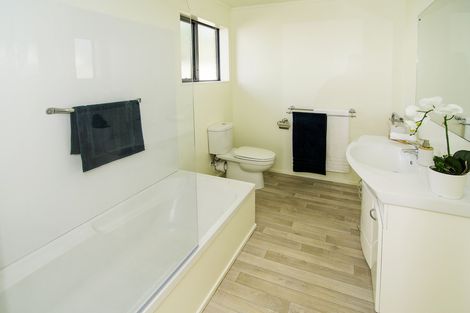 Photo of property in 85a Oxford Street, Tawa, Wellington, 5028