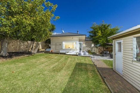 Photo of property in 7 Preston Avenue, Belmont, Auckland, 0622