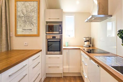 Photo of property in 192 Gladstone Road, Dalmore, Dunedin, 9010