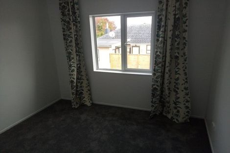 Photo of property in 9 Humphrey Kemp Avenue, Henderson, Auckland, 0612