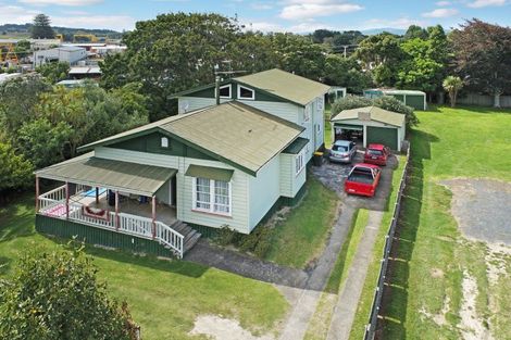 Photo of property in 15 Collingwood Road, Waiuku, 2123