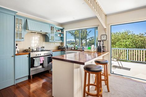 Photo of property in 5 Pipi Dune, Whitianga, 3510