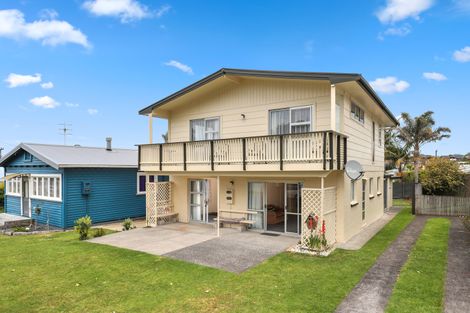 Photo of property in 27 Ocean View Road, Waihi Beach, 3611