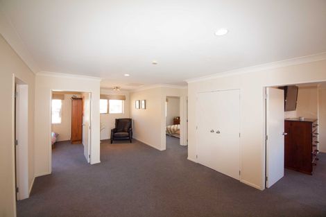 Photo of property in 43 Erlestoke Crescent, Churton Park, Wellington, 6037