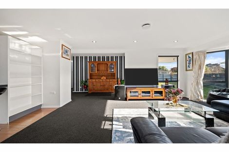 Photo of property in 46 Denise Crescent, Hornby, Christchurch, 8042