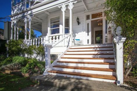 Photo of property in 209 Collingwood Street, Nelson South, Nelson, 7010