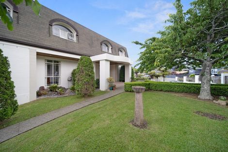 Photo of property in 19 Evelyn Road, Cockle Bay, Auckland, 2014