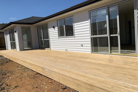 Photo of property in 19 James Elliot Way, Pokeno, 2402