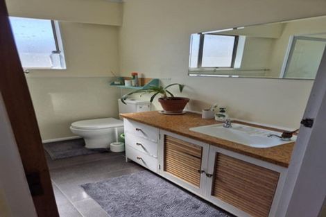 Photo of property in 54 Oroua Street, Eastbourne, Lower Hutt, 5013