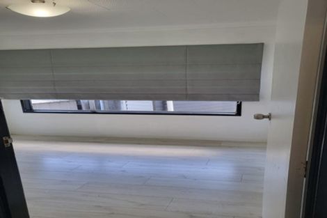 Photo of property in 3 Woodhouse Place, West Harbour, Auckland, 0618