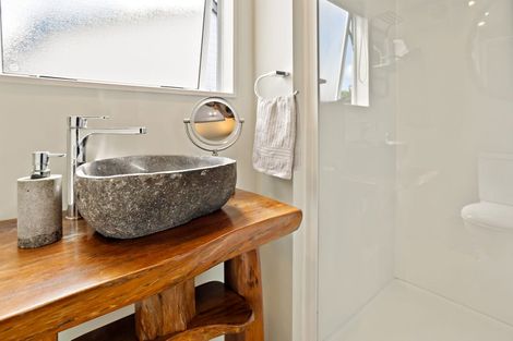 Photo of property in 7b Laura Place, Whitianga, 3510