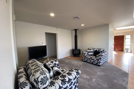 Photo of property in 18 Waru Nui Court, Orewa, 0931